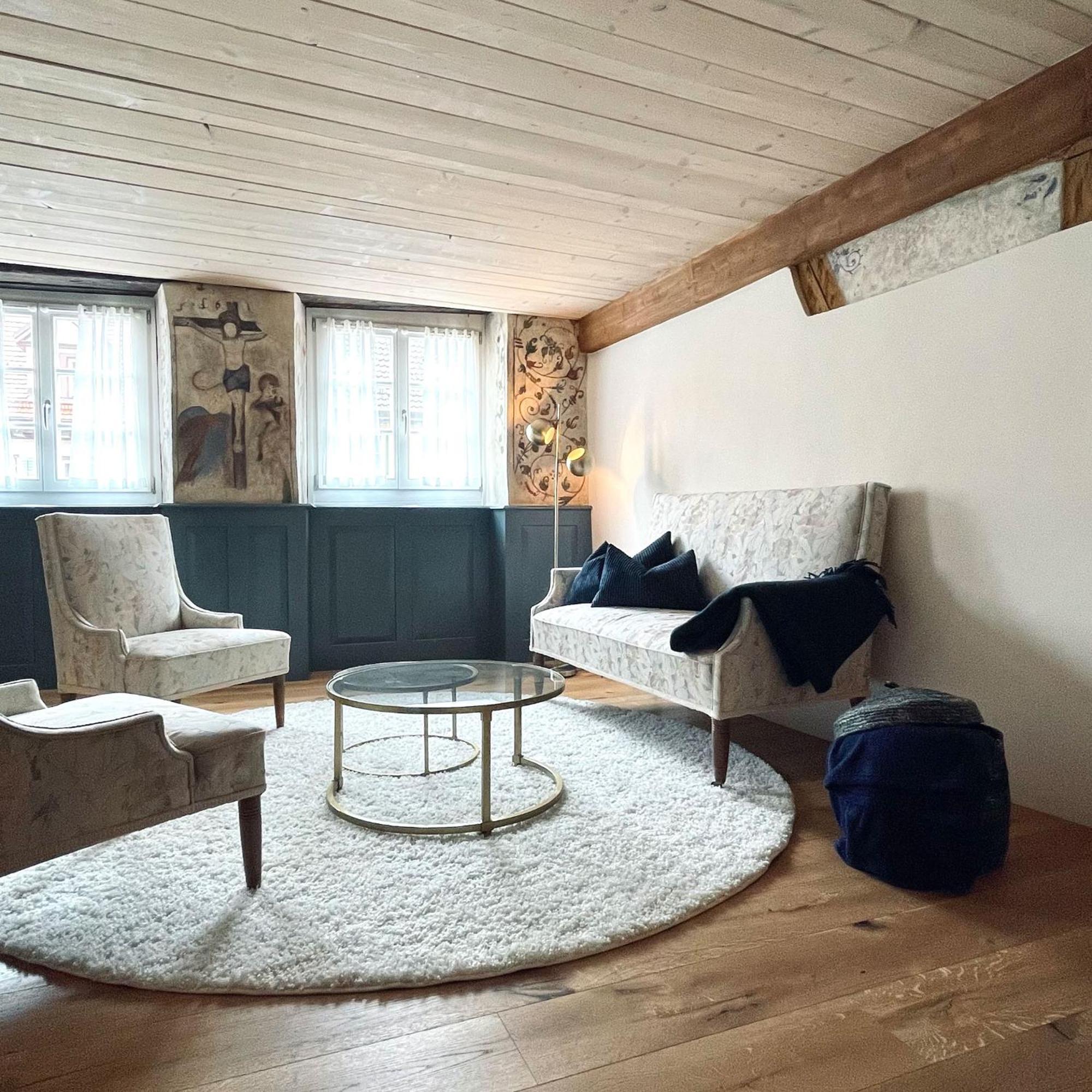 Club Elf Apartment *